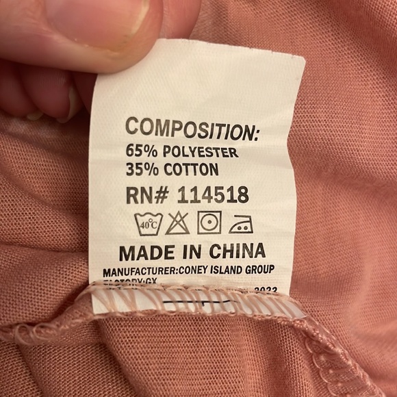 Love From The Heart Girl’s Top And Sweatpants Set, Size 5. Pink and Gray. - Picture 5 of 6